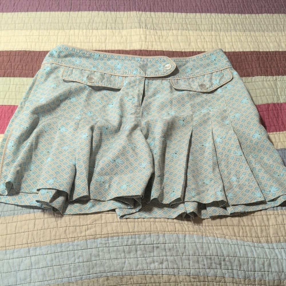 Izod Blue and Cream Geometric Skirt